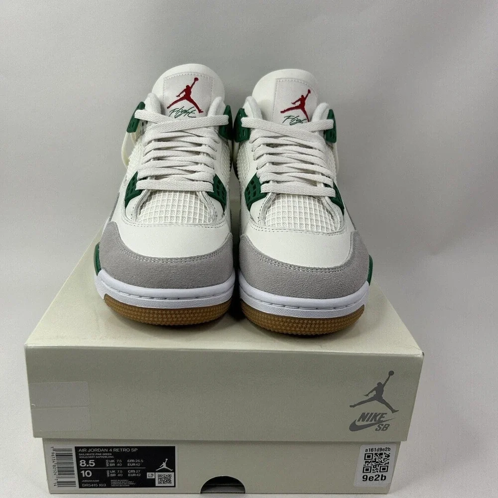 Nike Shoes Air Jordan 4 Retro SP x Nike SB “Pine Green” 2024 - Picture 2 of 5